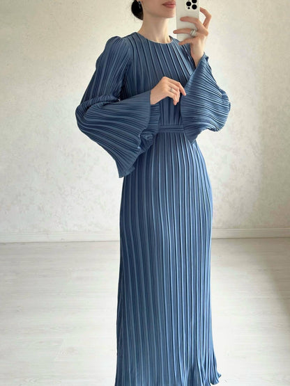 Elegant Pleated Maxi Dress with Flared Sleeves